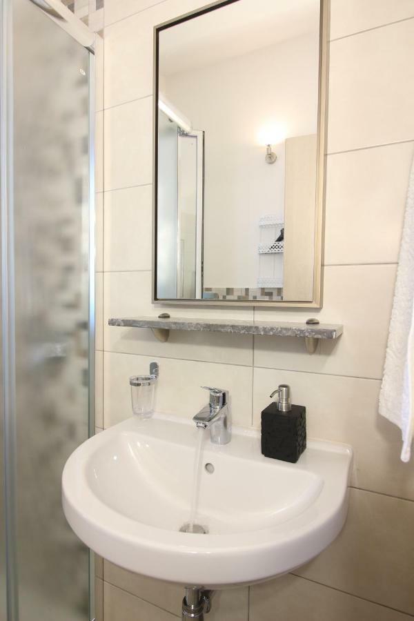 Casa Panoramica Santa Lucia Apartment Чефалу Екстериор снимка