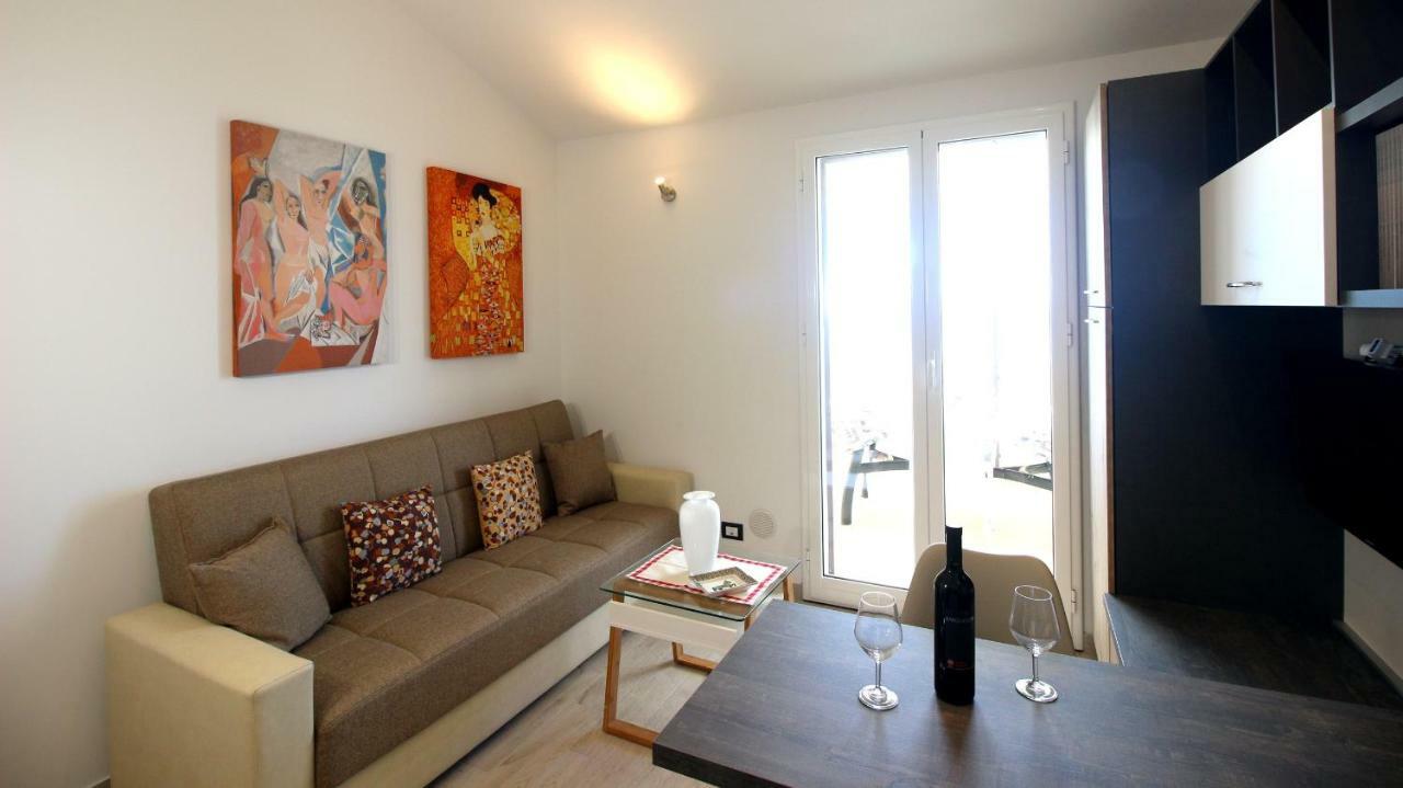 Casa Panoramica Santa Lucia Apartment Чефалу Екстериор снимка