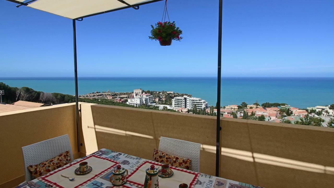 Casa Panoramica Santa Lucia Apartment Чефалу Екстериор снимка